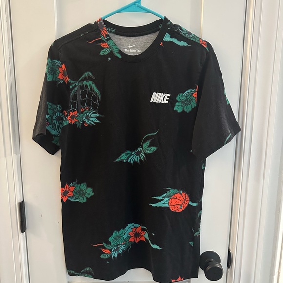 Nike Men's Black and Red Floral Tee - Picture 1 of 4